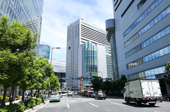 幹線道路沿い